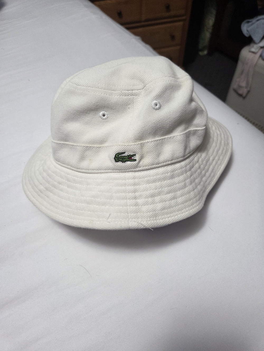 Lacoste  Cream Bucket Hat with Green Crocodile Logo